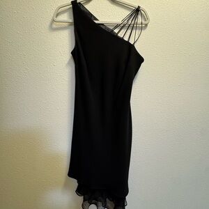 Jones Wear Black One-Shoulder Dress with Strap Detail